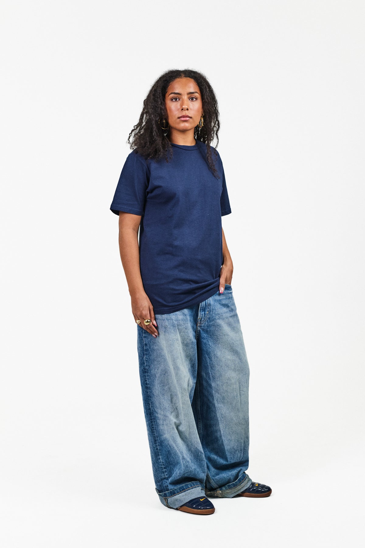 BLANK TEE MØRKEBLÅ