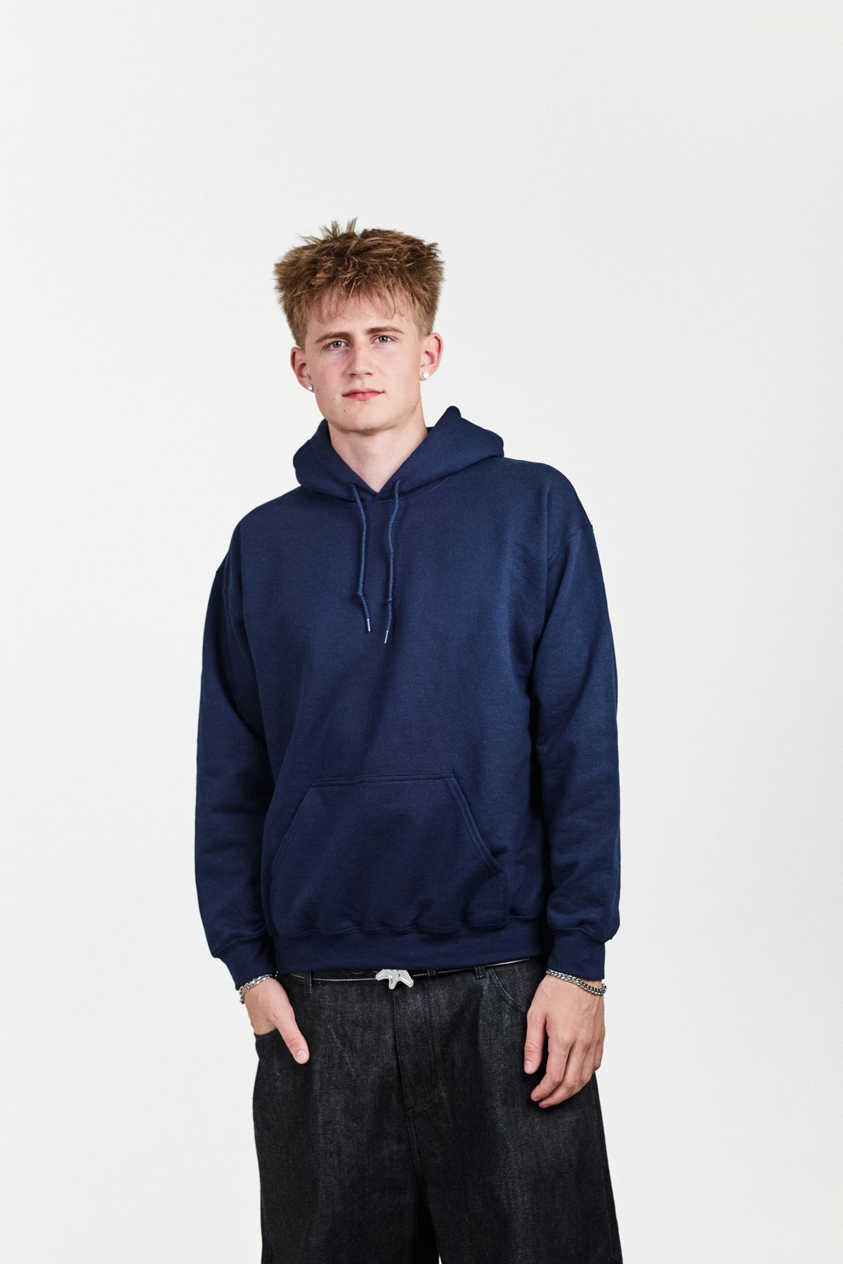 BLANK HOODIE MØRKEBLÅ